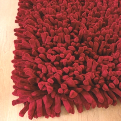 Dreamweavers Cherry Red Chamois Spiky Rug